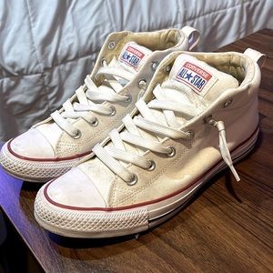 Converse Chuck Taylor All Star Mid Sneakers